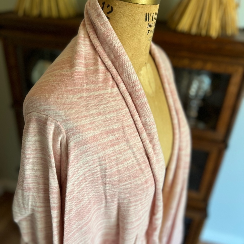 Prana pink comfy cardigan with no closure - Picture 8 of 8